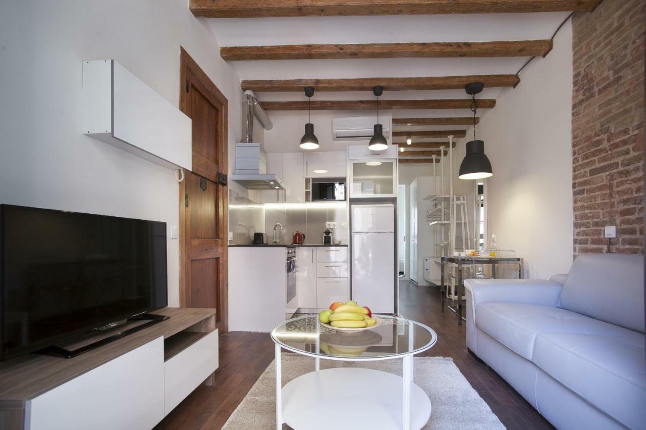Tendency Apartments - Sagrada Familia Barcelona Exterior photo